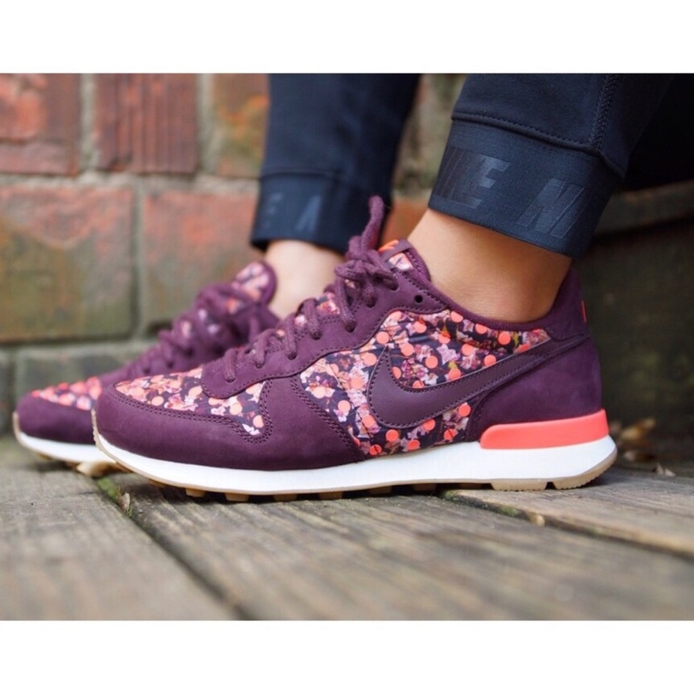Nike Floral & Polka Dot Shoes
